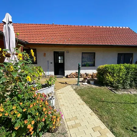 390 بيت للعطل Šakvice