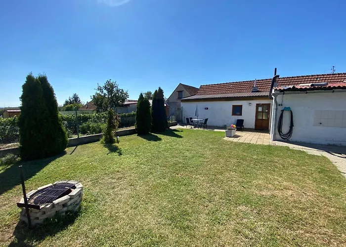 390 Hébergement de vacances *